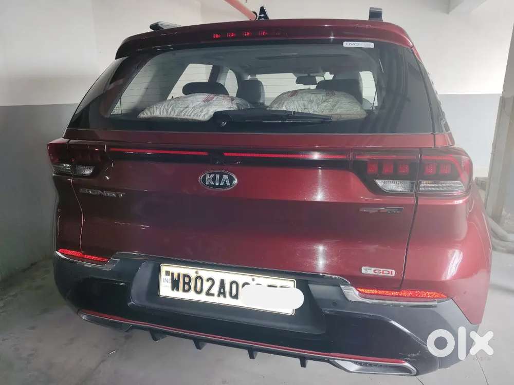 Single-owner Kia Sonet Top-variant Gtx+ Petrol 7-speed Dct Automatic.