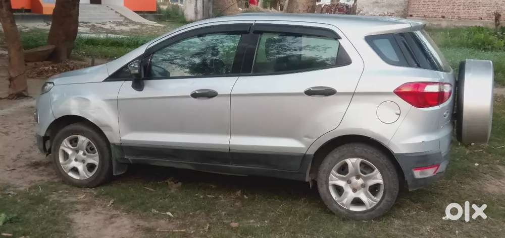 फोर्ड इकोस्पोर्ट अगस्त 2013 अच्छी कंडीशन में