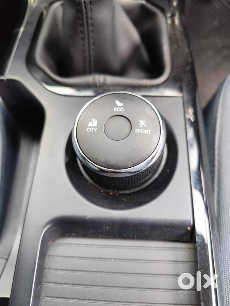 Tata Curvv Creative 1.2 Revotron Petrol 6mt, 2024, Petrol