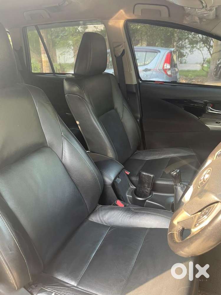 Toyota Innova Crysta 2017 Diesel Well Maintained
