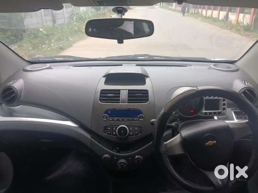 Chevrolet Beat Petrol 2014