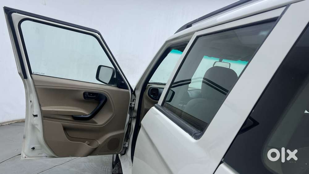 Mahindra Tuv 300 T6, 2017, Diesel