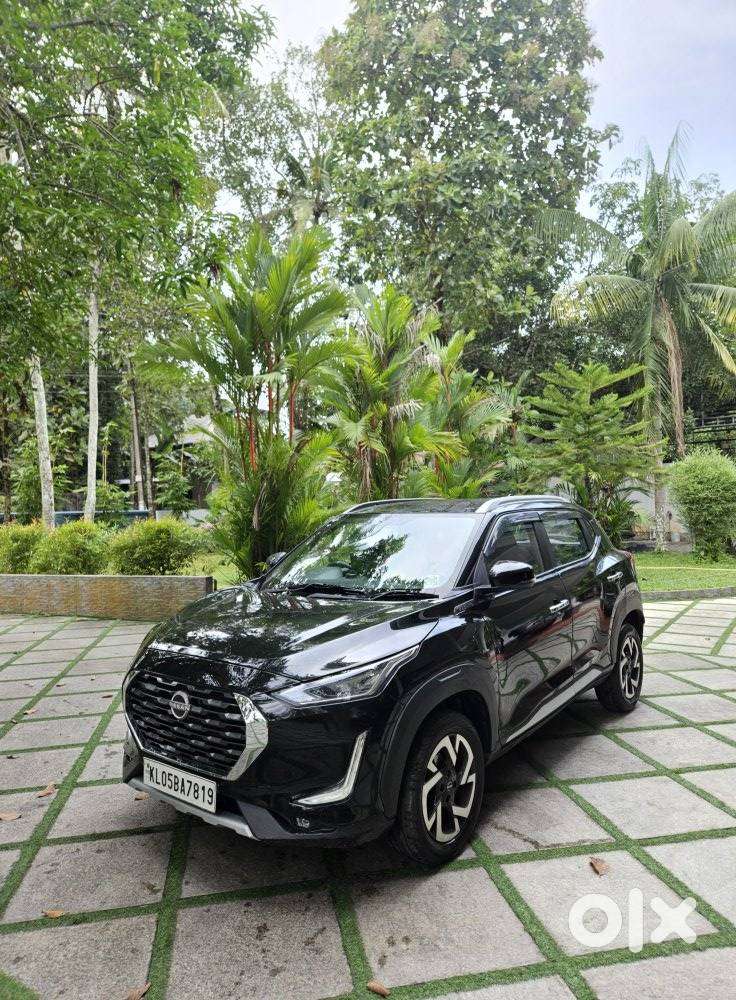 Nissan Magnite 1.0 Xv Premium, 2023, Petrol
