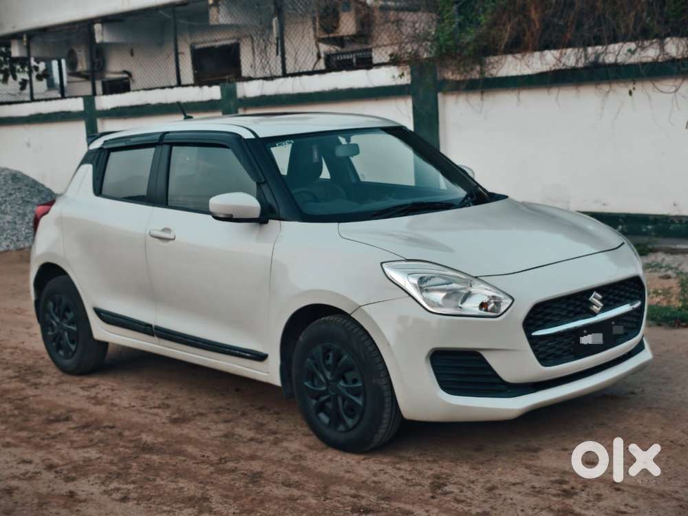 Maruti Suzuki Swift Vxi Abs Bsiv, 2022, Petrol