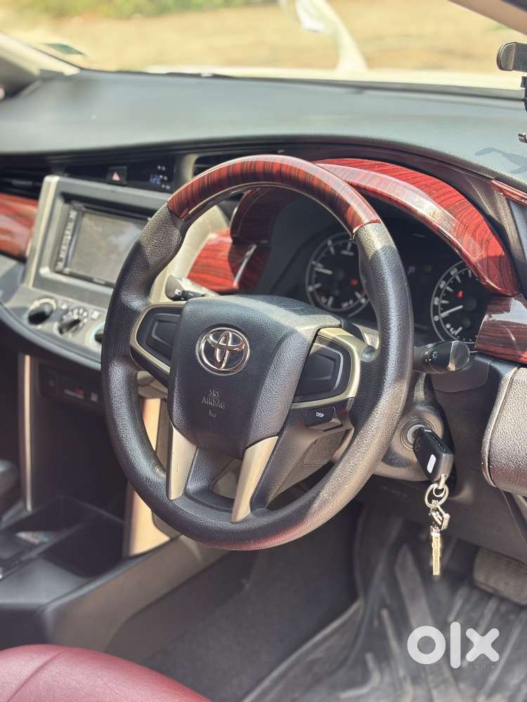 Toyota Innova Crysta 2.8 Gx At 8s, 2016, Diesel