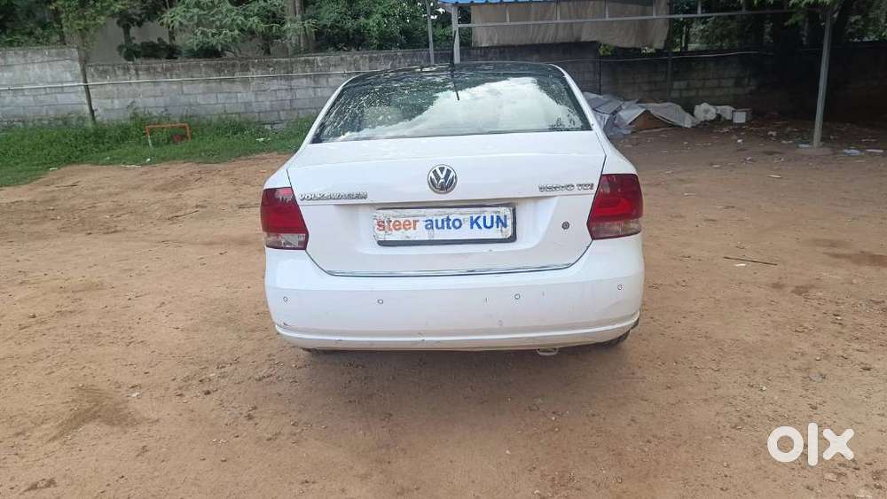 Volkswagen Vento Celeste 1.6 Highline, 2013, Diesel