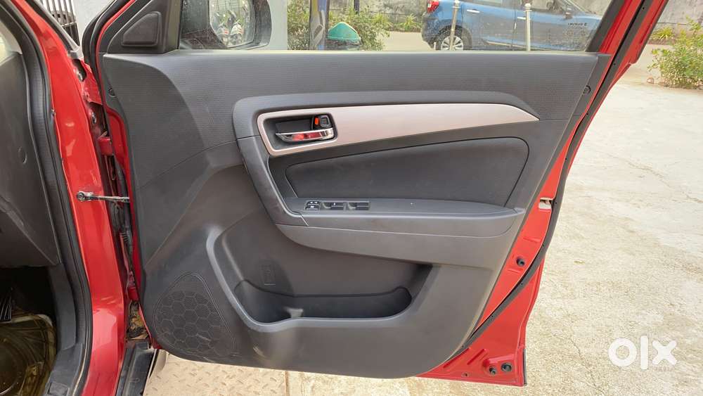 Maruti Suzuki Vitara Brezza Zdi Plus Dual Tone, 2017, Diesel