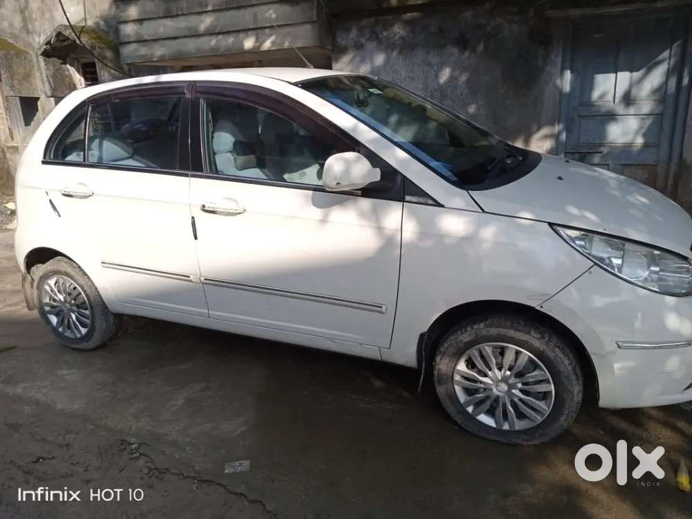 A Very Fresh Condition Family Driveen Car