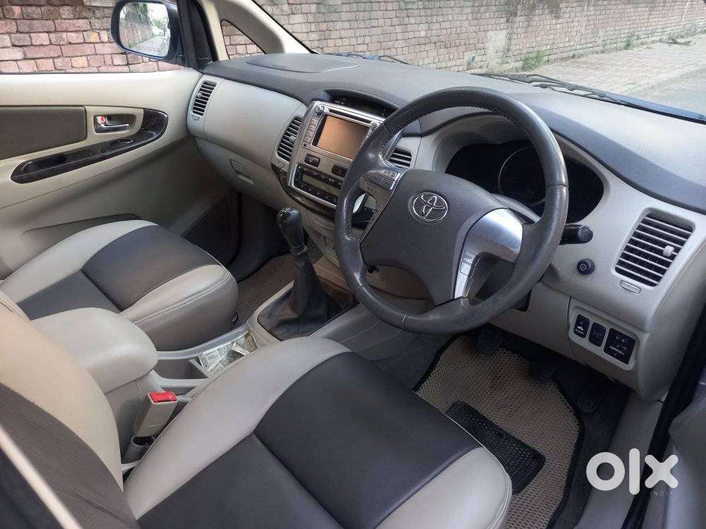 Toyota Innova 2.5 Z Diesel 7 Seater, 2014, Diesel
