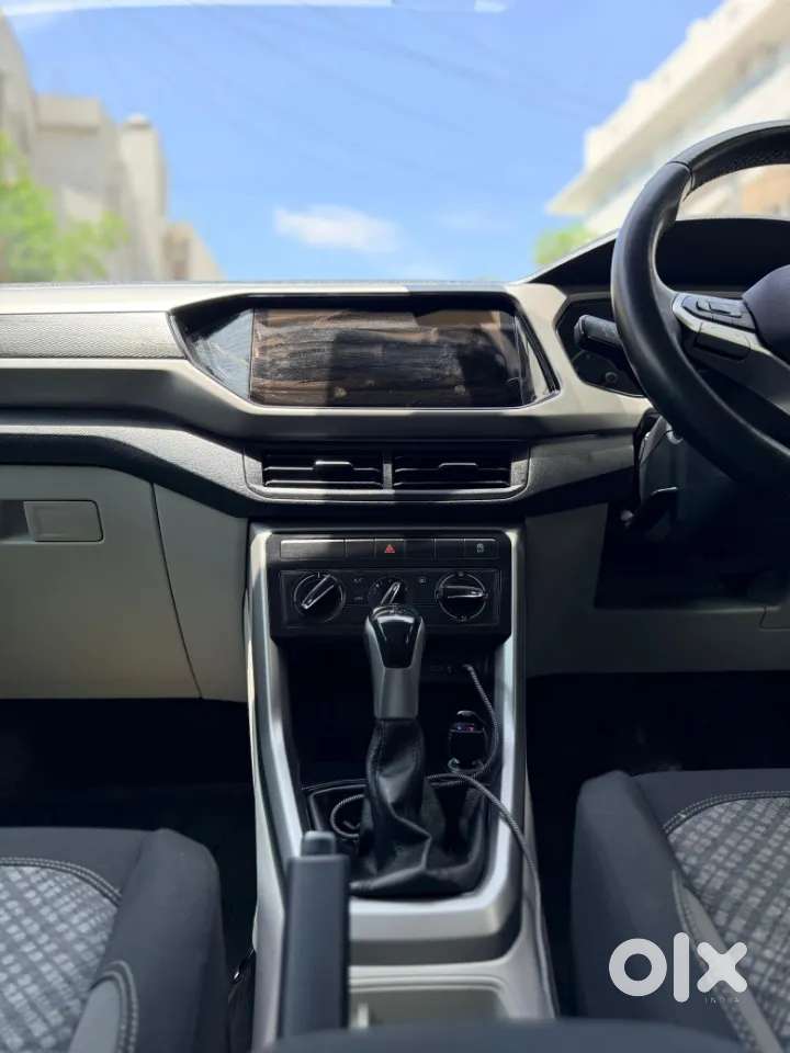 Volkswagen Taigun 1.0 Tsi Highline At, 2022, Petrol