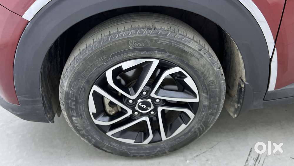 Kia Carens 1.4 Luxury Plus 6 Str, 2022, Petrol