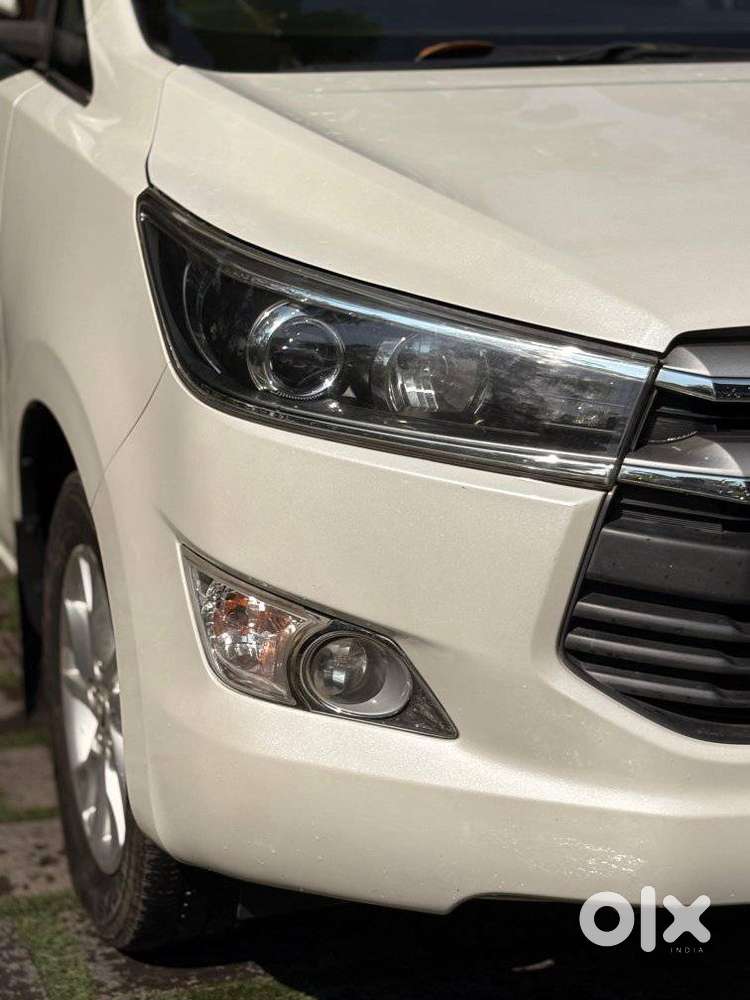 Toyota Innova Crysta 2.4 V 8 Str, 2018, Diesel