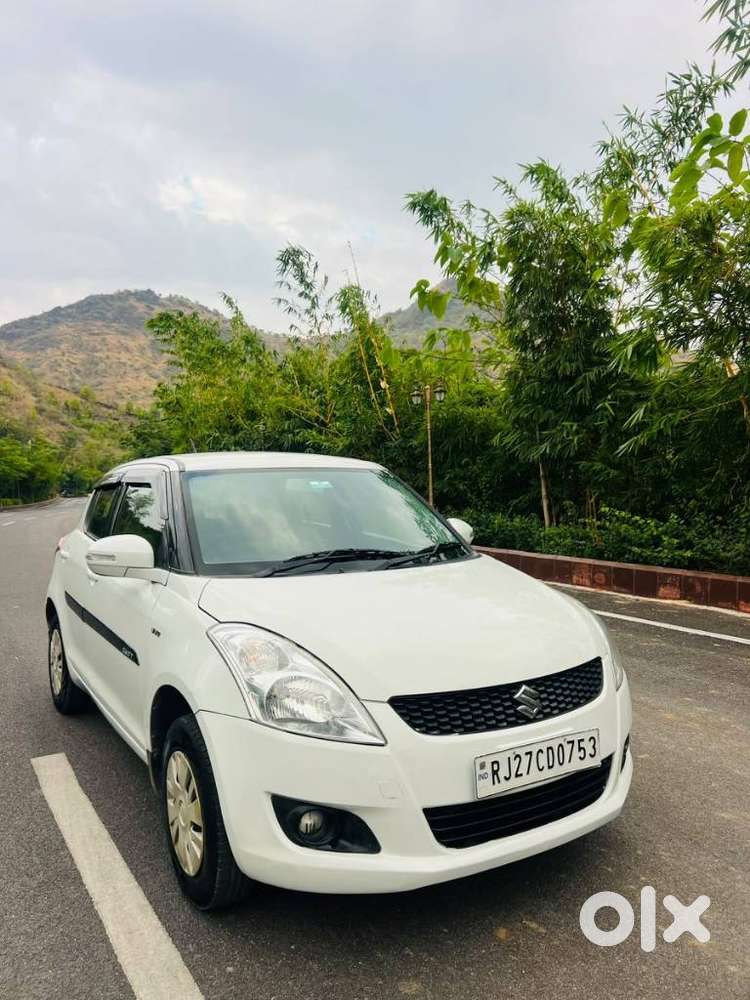 Maruti Suzuki Swift Vxi + Manual, 2011, Petrol