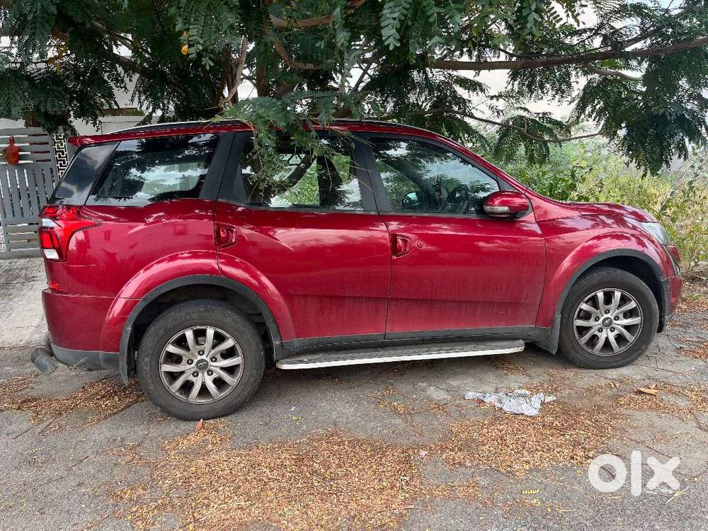 Mahindra Xuv500 W9 At - 2019 Model Automatic Suv- Red Colour