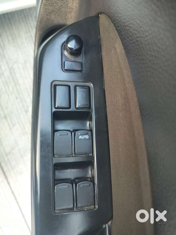 Maruti Suzuki Swift Vxi Cng, 2017, Cng & Hybrids