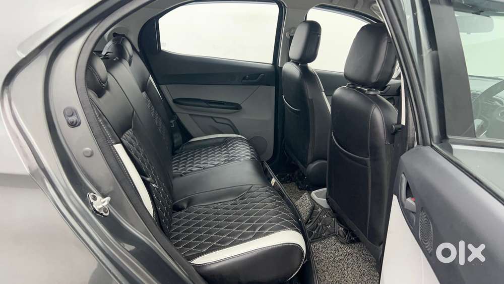 Tata Tiago 1.2 Revotron Xt Option, 2024, Petrol