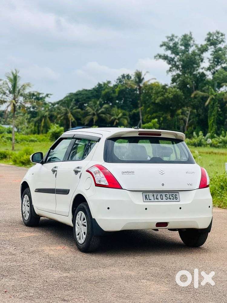 Maruti Suzuki Swift Vxi 1.2 Abs Bs-iv, 2014, Petrol