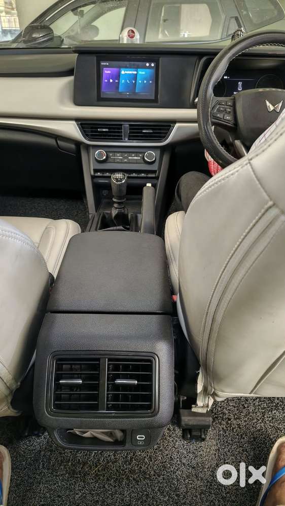 Mahindra Xuv700 2.2 Mx Diesel Mt 5 Str, 2026, Diesel