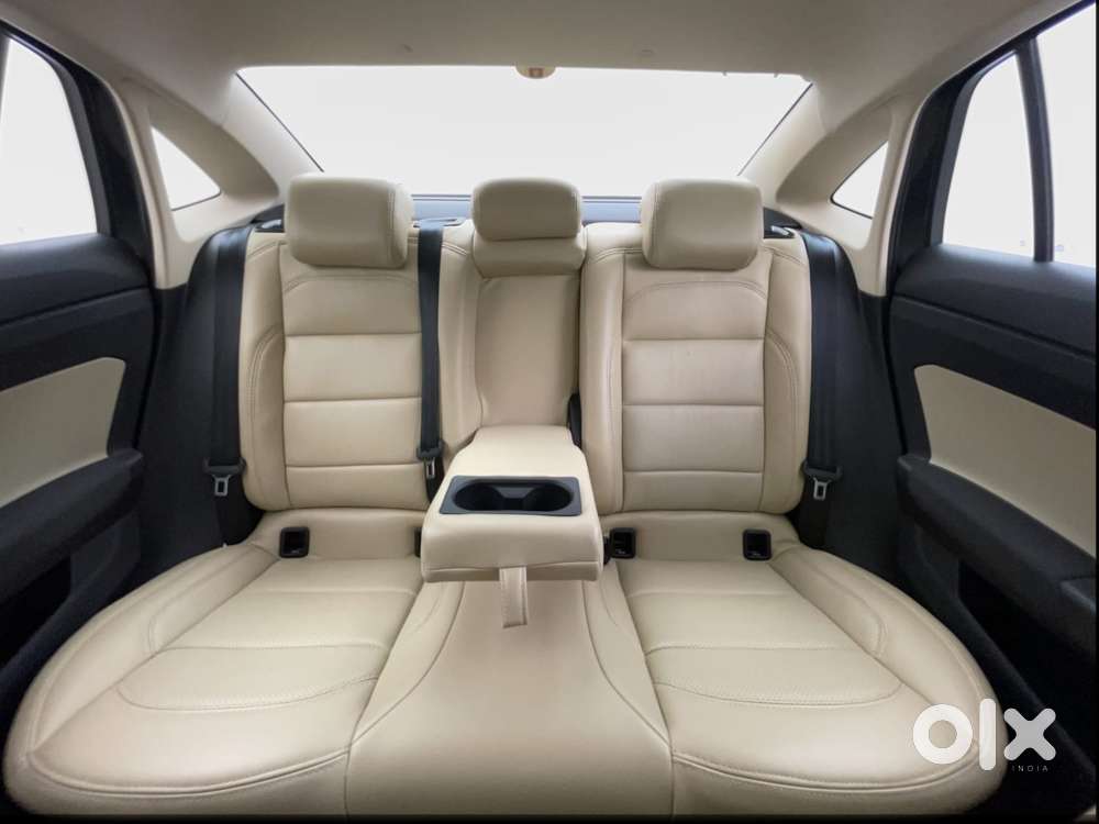 Skoda Slavia Ambition 1.0l Tsi At, 2024, Petrol