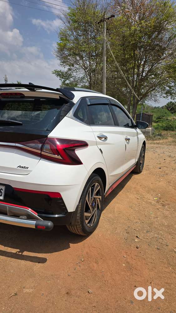 Hyundai I20 Asta (o) 1.2 Mt, 2023, Petrol