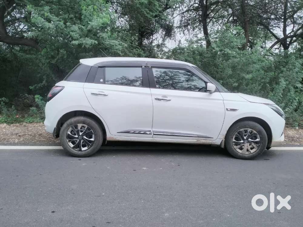 Maruti Suzuki Swift 2026 Petrol 5285 Km Driven