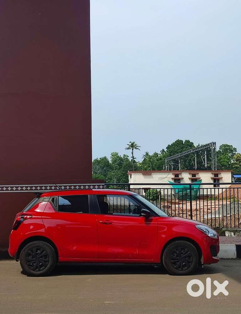 Maruti Suzuki Swift 2022 Swift Vxi Amt Single Owner 33,000 Km