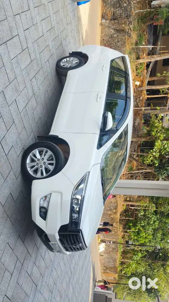 Toyota Innova Crysta 2023 Diesel Well Maintained