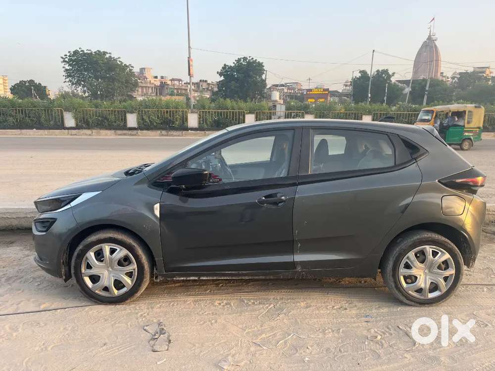 Tata Altroz 1.2 Plus 2023 Manual