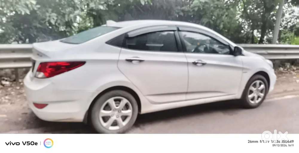 Hyundai Verna 1.6 Vtvt 2011 Manual Milage 17 Kmpl