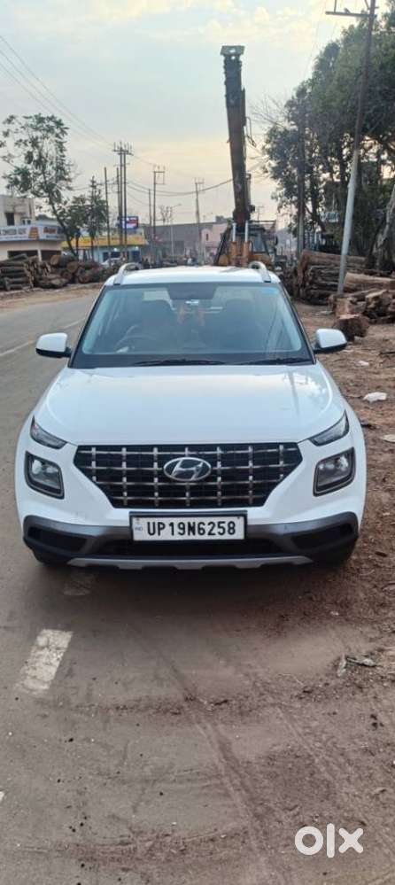 Hyundai Venue S Plus Mt 1.2 Kappa, 2022, Petrol