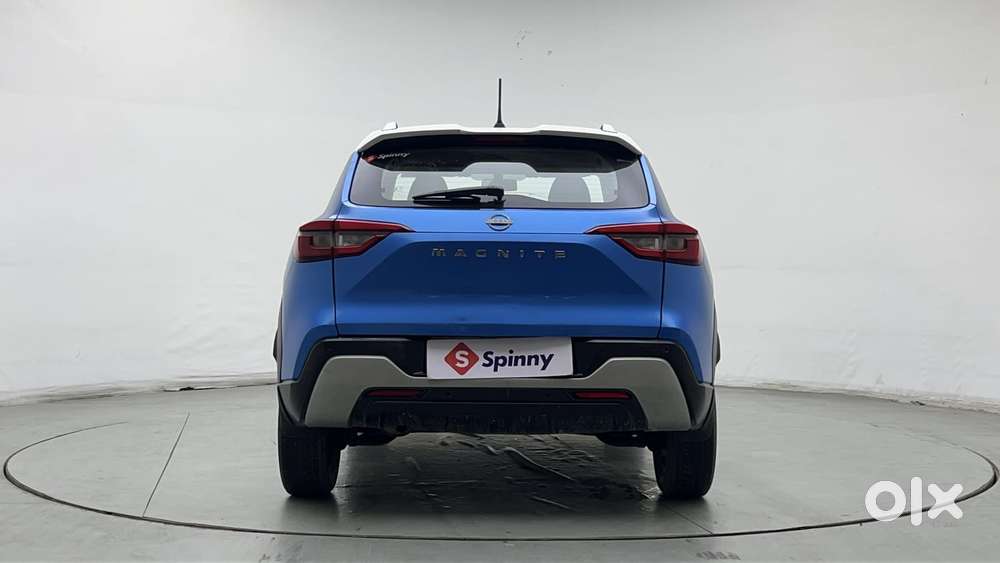Nissan Magnite 1.0 Xv Premium Dual Tone, 2021, Petrol