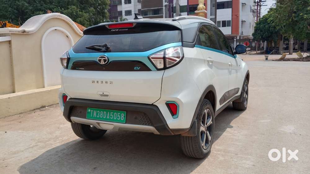 Tata Nexon Ev Xz Plus, 2022, Cng & Hybrids