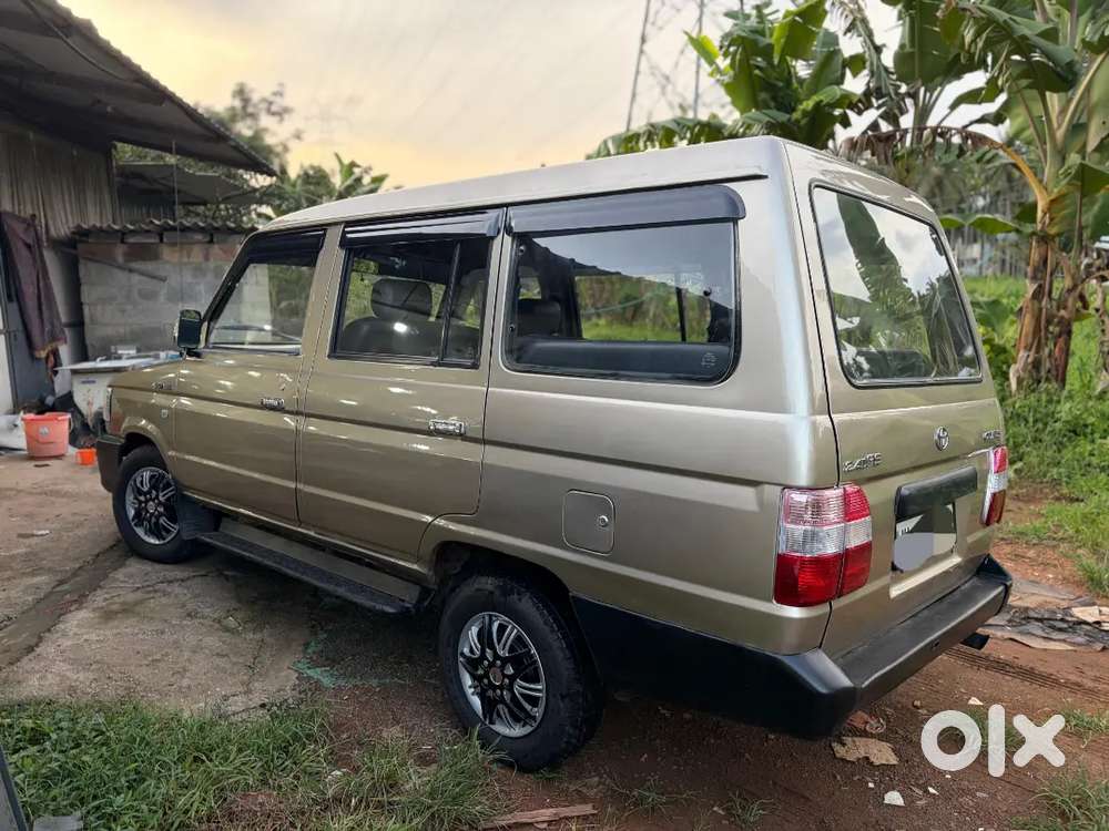 Toyota Qualis 2002 Diesel Well Maintained