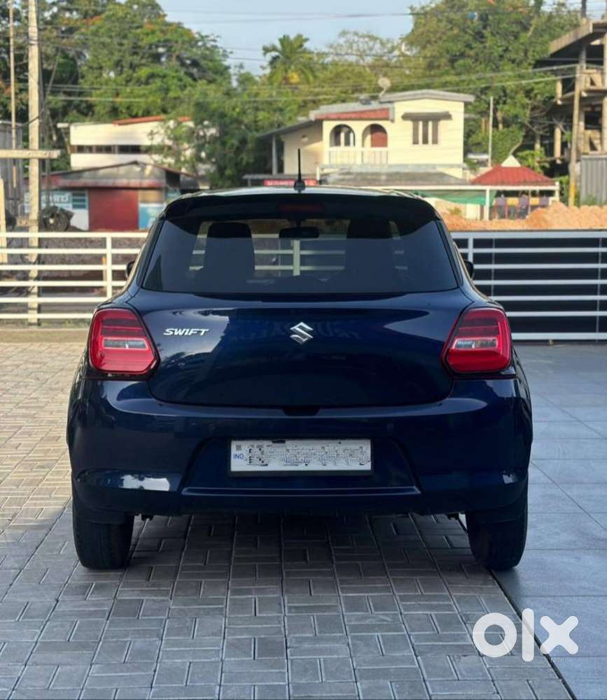 Maruti Suzuki Swift Vxi Optional, 2022, Petrol