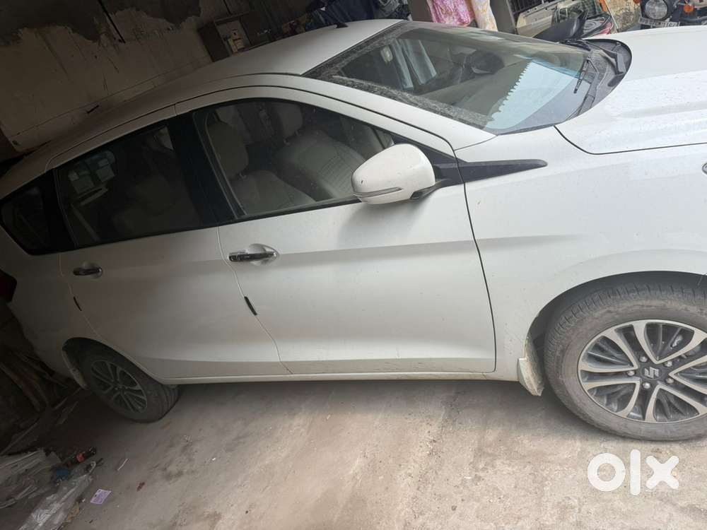 Maruti Suzuki Ertiga 2025 Zxi Shvs