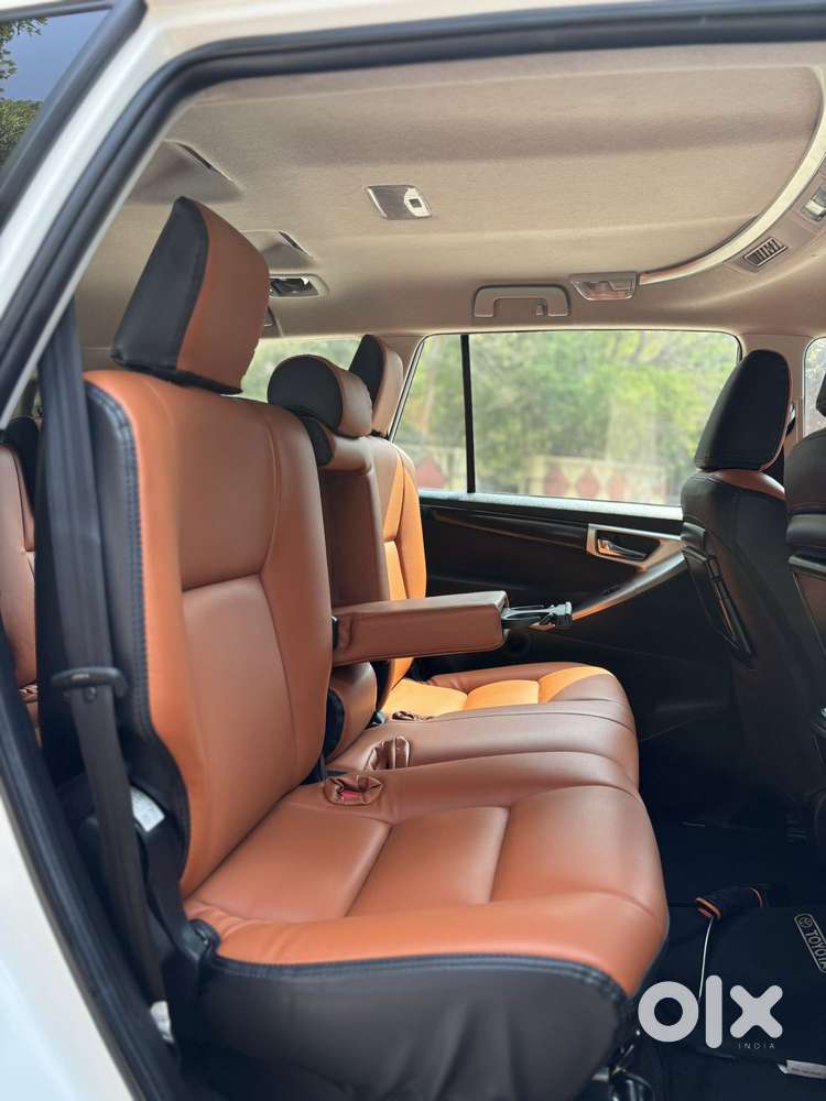 Toyota Innova Crysta 2.4 V 8 Str, 2024, Diesel