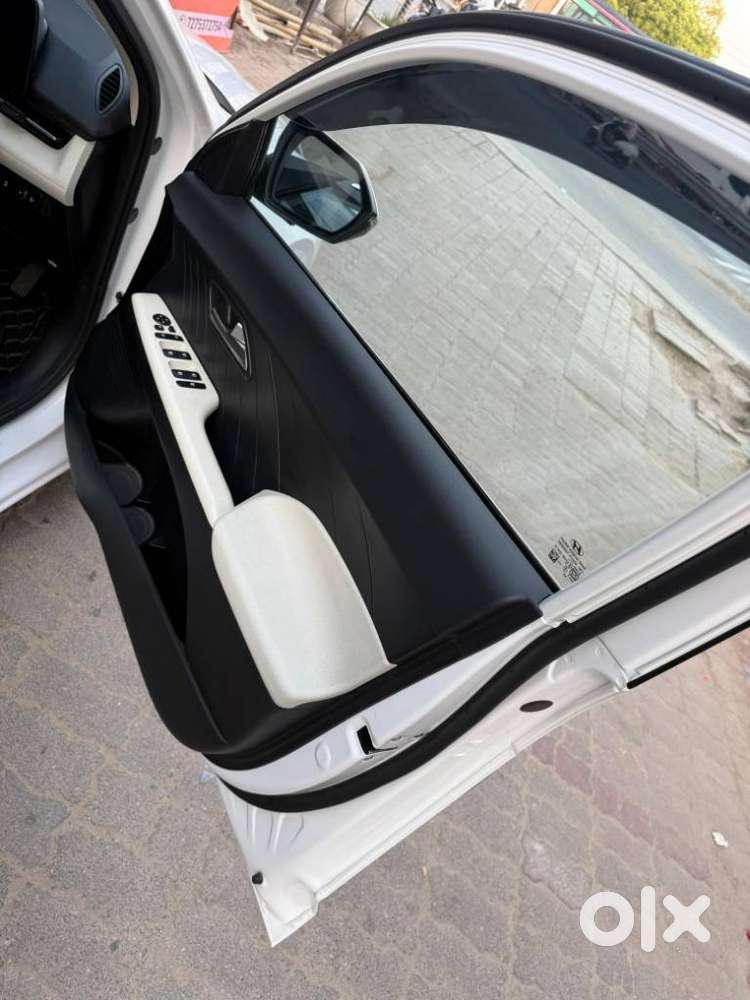 Hyundai Verna 1.5 Sx Petrol Mt, 2024, Petrol