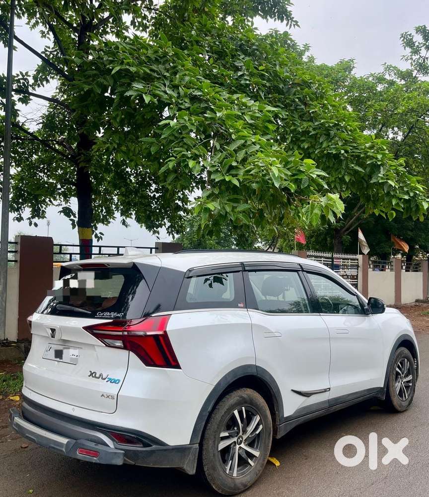Mahindra Xuv700 2.0 Ax 5 Petrol Mt Str, 2022, Petrol