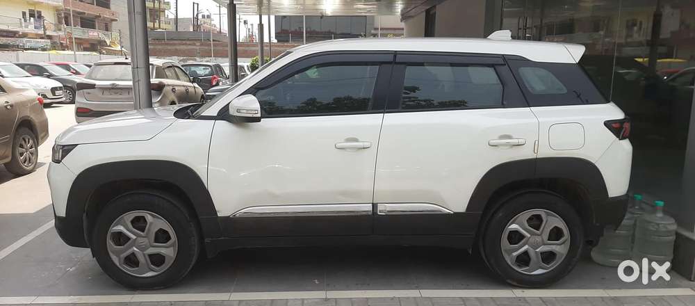 Maruti Suzuki Brezza 1.5 Lxi Cng, 2023, Cng & Hybrids