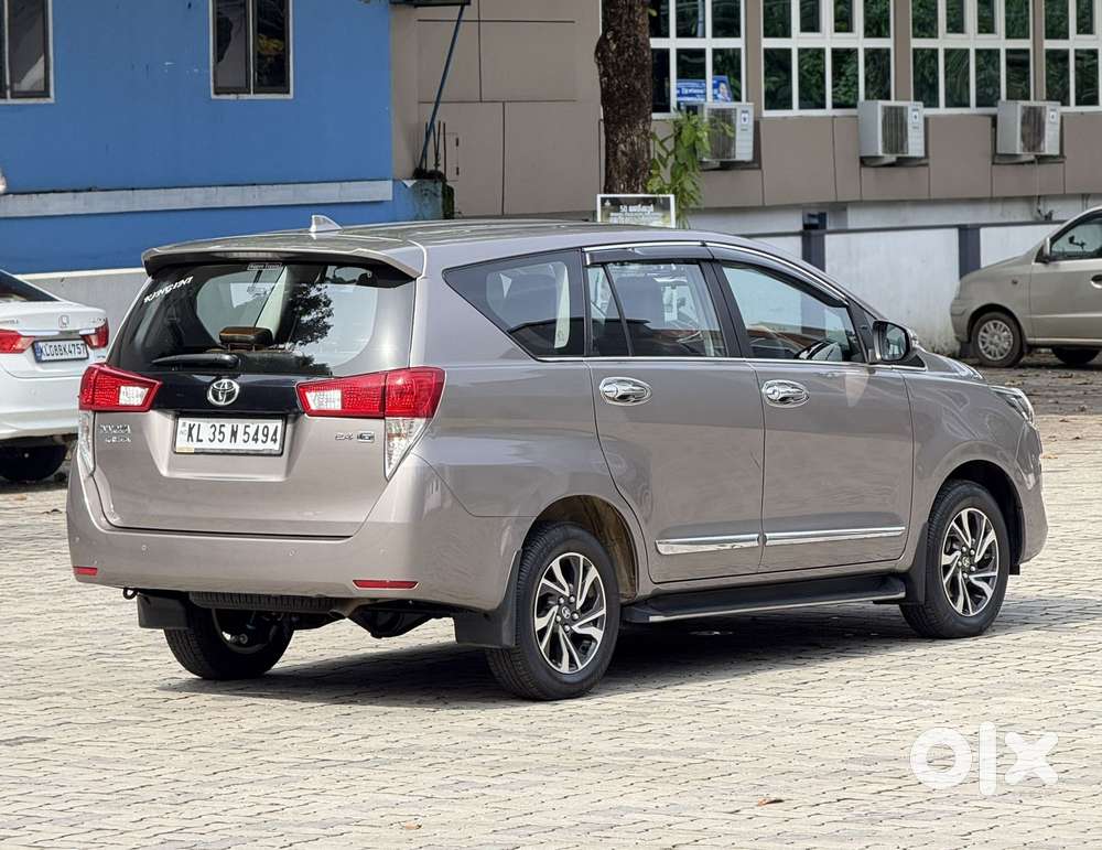 Toyota Innova Crysta 2.4 G Plus Mt 7 Str, 2025, Diesel