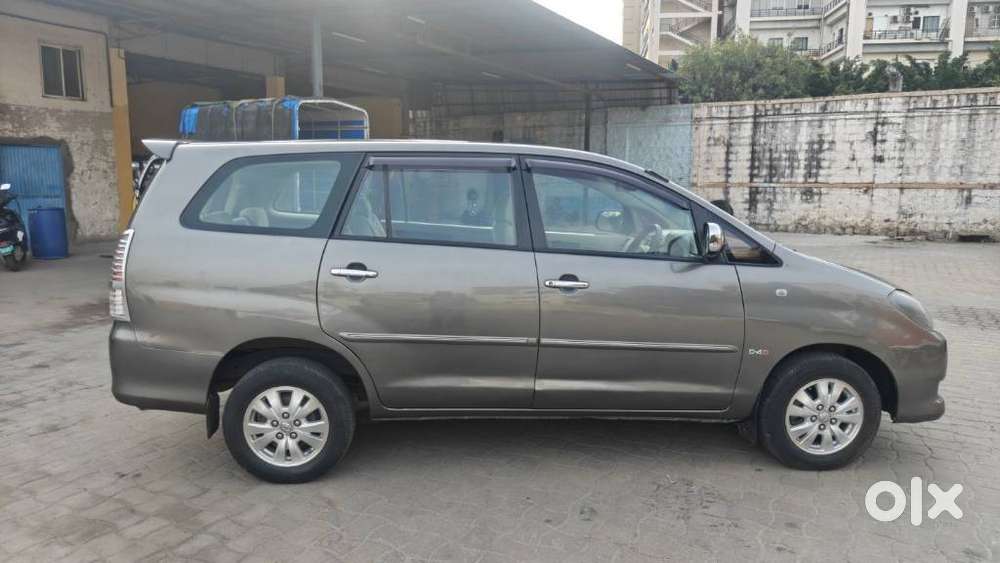 Toyota Innova 2.5 V 7 Str, 2009, Diesel