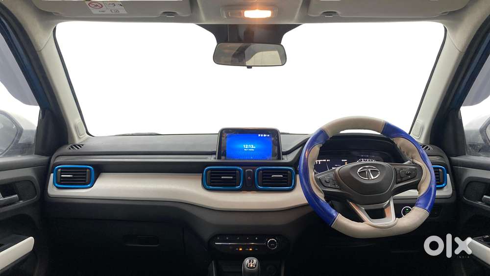 Tata Punch 1.2 Revotron Creative Amt Dual Tone, 2022, Petrol