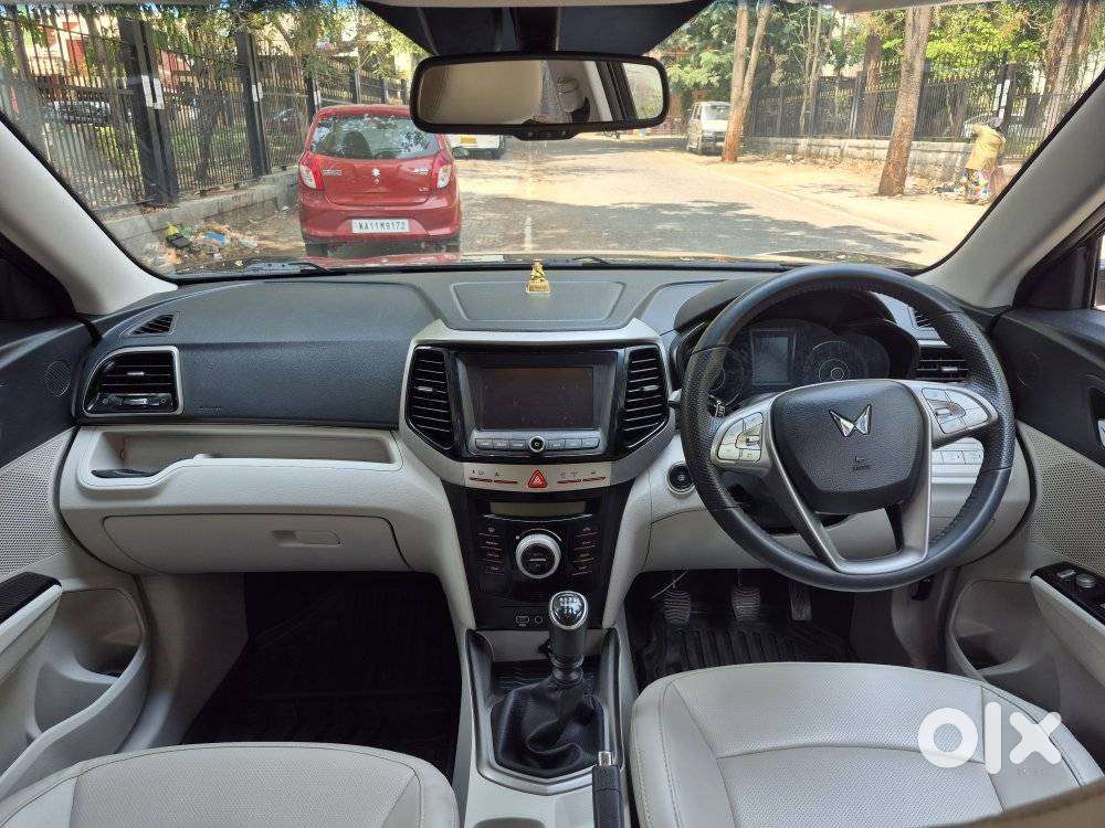 Mahindra Xuv300 W8 Option Dual Tone Diesel, 2023, Diesel