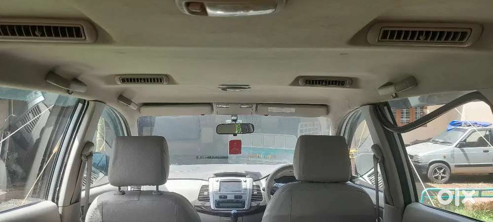 Toyota Innova 2012 V Diesel Well Maintained