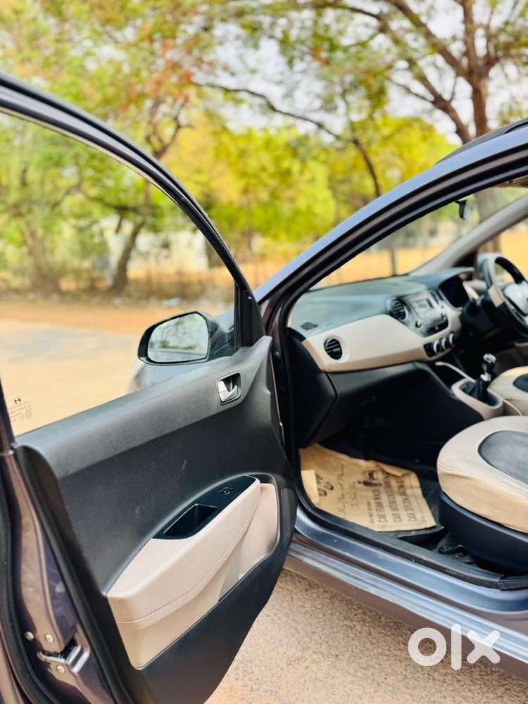 Hyundai Grand I10 Sportz 2016 Well Maintained