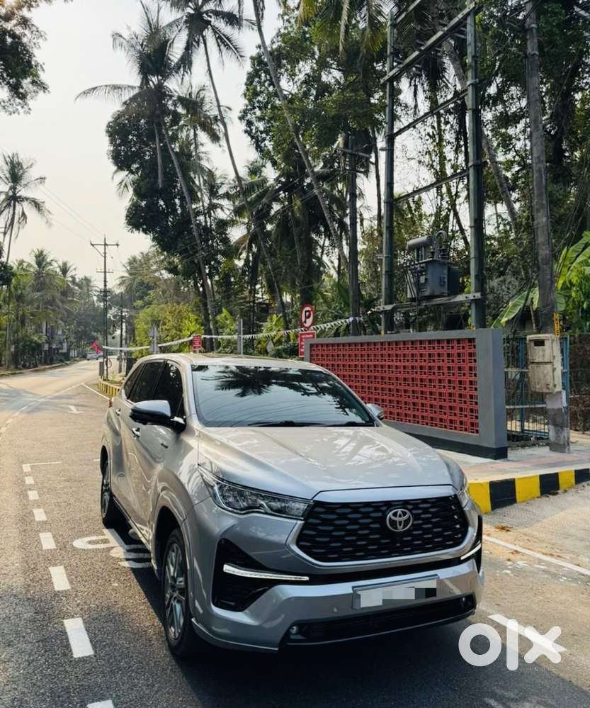 Toyota Innova Hycross 2.0 Zx Hybrid 7 Str, 2025, Petrol