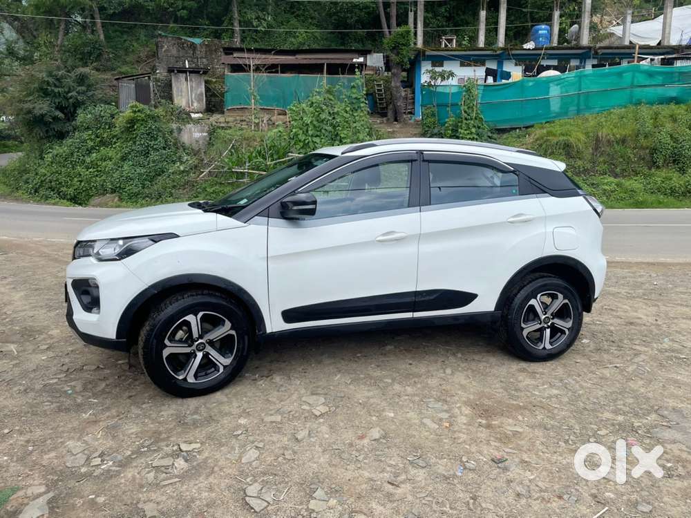 Tata Nexon Xza Plus Amt  2021 Petrol 8800 Km
