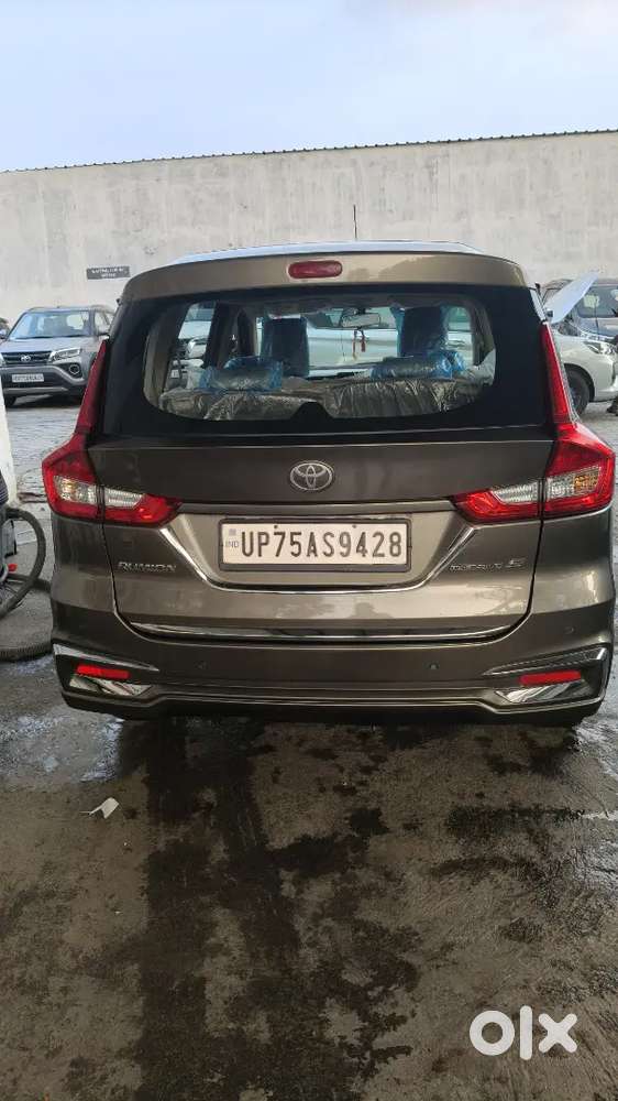 Toyota Rumion S 2024 Petrol Manual Dual Tone