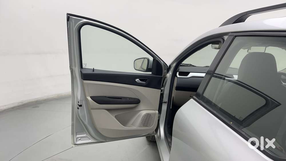 Renault Triber Rxz Easy-r Amt, 2021, Petrol