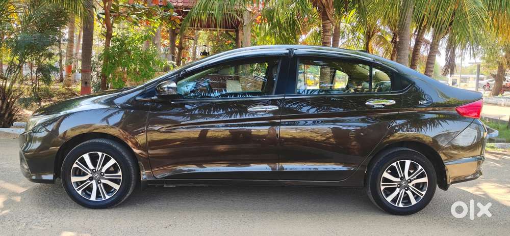 Honda City I-vtec V, 2018, Petrol